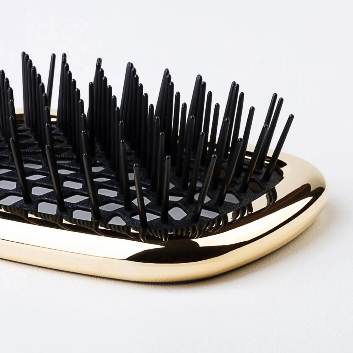 Щітка для волосся золотисто-чорна Superbrush Gold Janeke