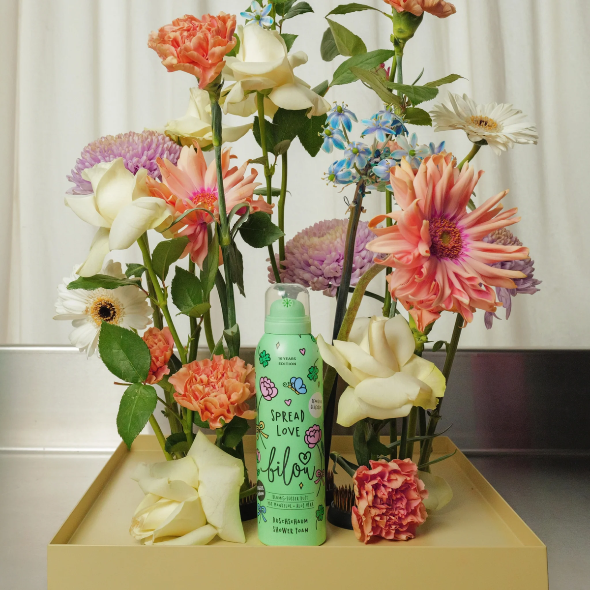 Пінка для душу Spread Love Shower Foam Bilou 200 мл