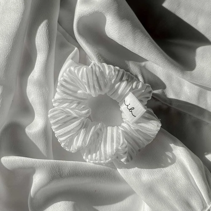 Резинка-браслет для волосся Sprunchie Extra Hold Pure White Invisibobble