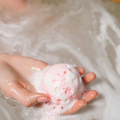 Бомбочка-гейзер для ванни Гуава Tink Superfood For Body Guava Bath Bomb, 200 г