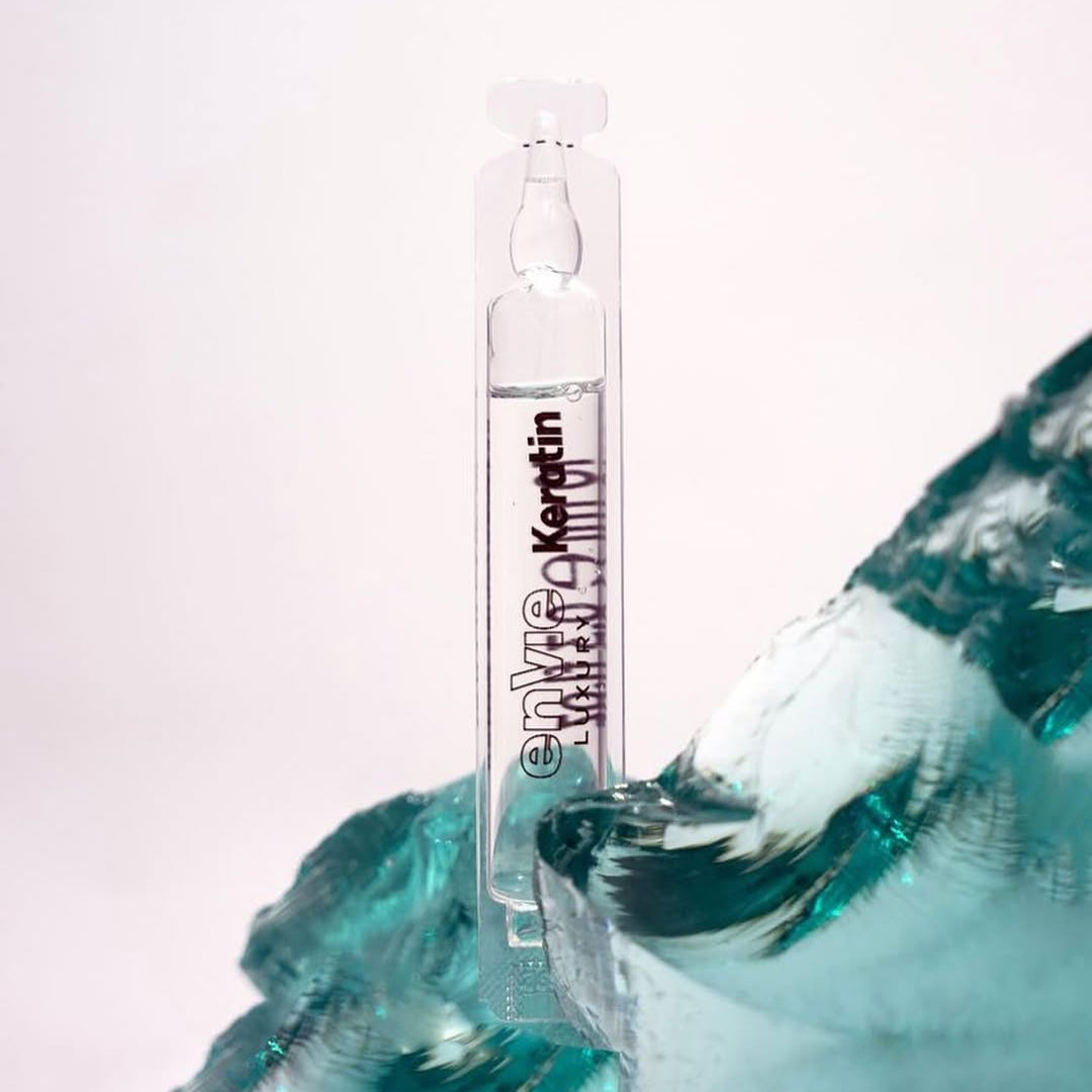 Ампули для реконструкції пошкодженого волосся LUXURY KERATIN ENVIE 10*10 мл